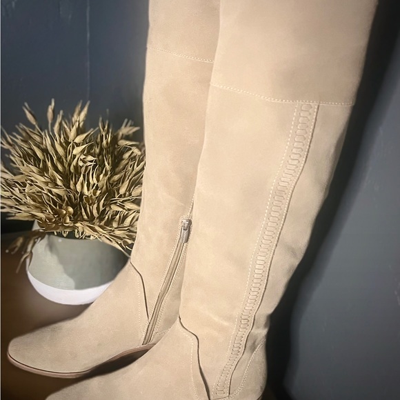 Vince Camuto Caseyl Boot in Tortilla size 10m - Picture 6 of 6